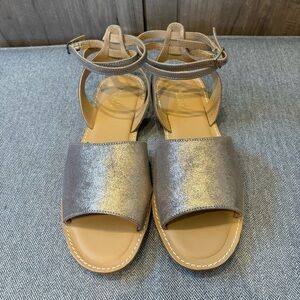 NWOB Garnet Hill 8.5 Delphina Ankle Strap Sandal Leather Gold Metallic